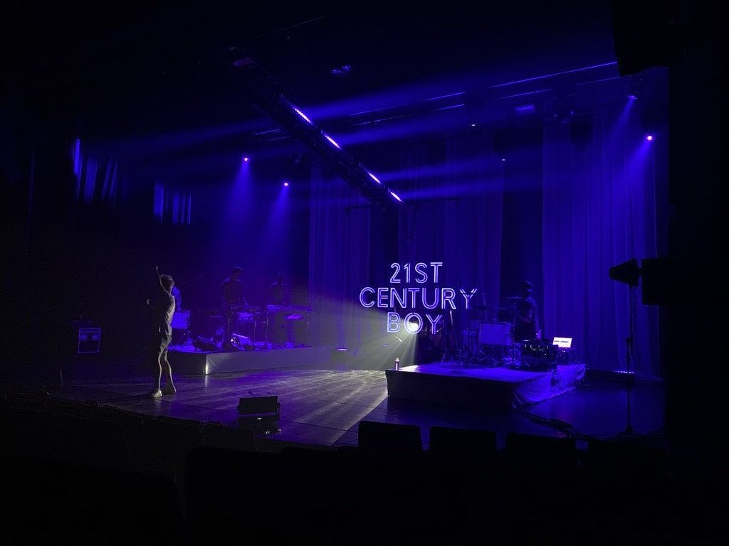 Mustii, 21st Century Boy, Ancienne Belgique, Scenography, Light Design, Neon, Curtain